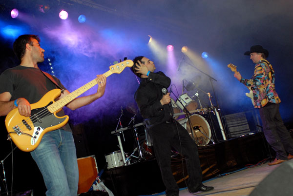 0025 Charlie Vitamine Band